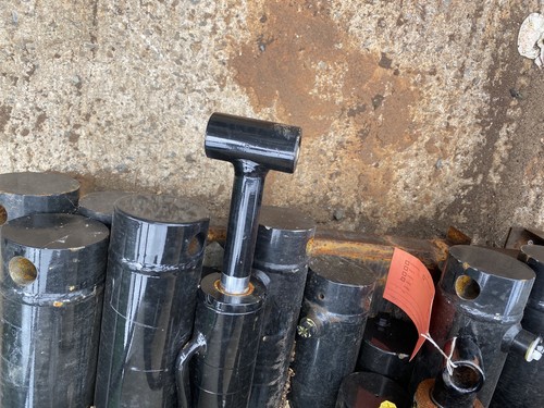 Hydraulic pin mounted double - pin,