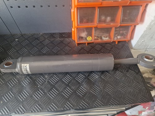 Hydraulic ram volvo 80630734 - hydraulic,